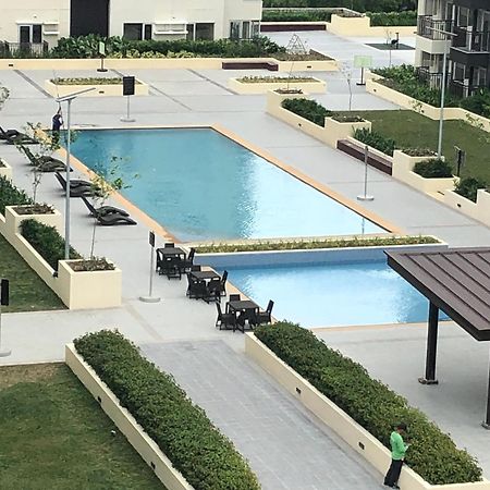 Spacious 2 Bedroom Condo Unit For Rent 일로일로 외부 사진