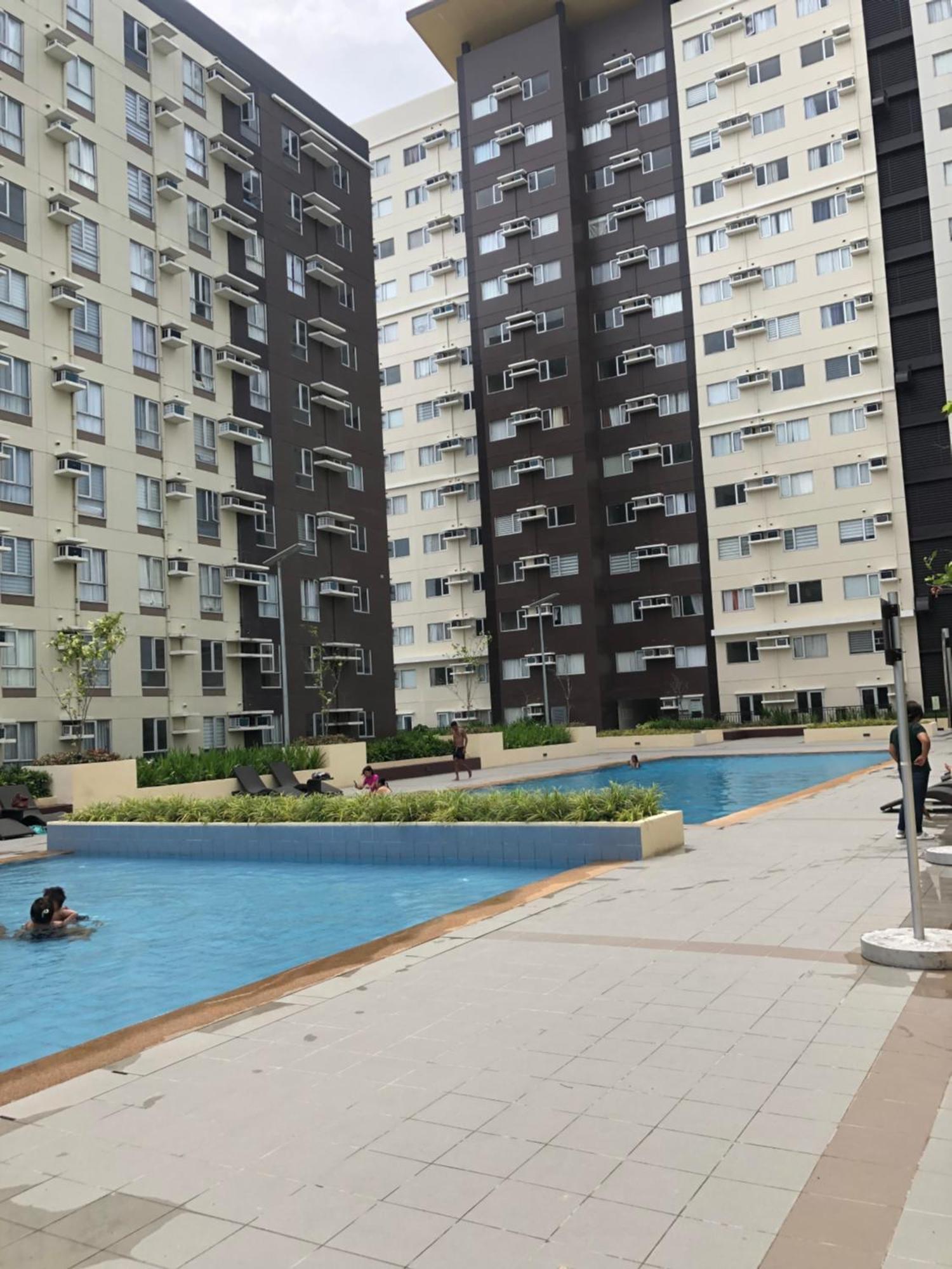 Spacious 2 Bedroom Condo Unit For Rent 일로일로 외부 사진