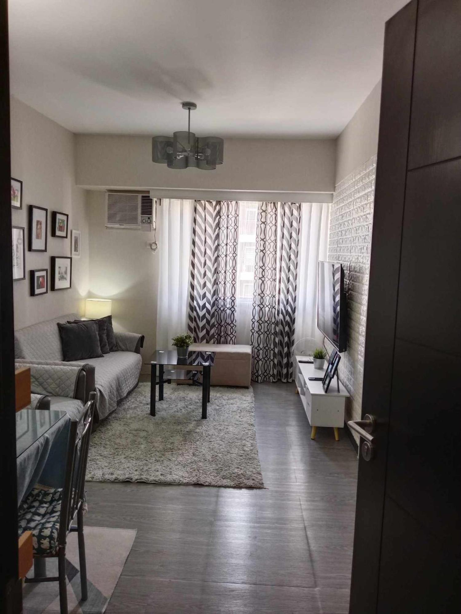 Spacious 2 Bedroom Condo Unit For Rent 일로일로 외부 사진