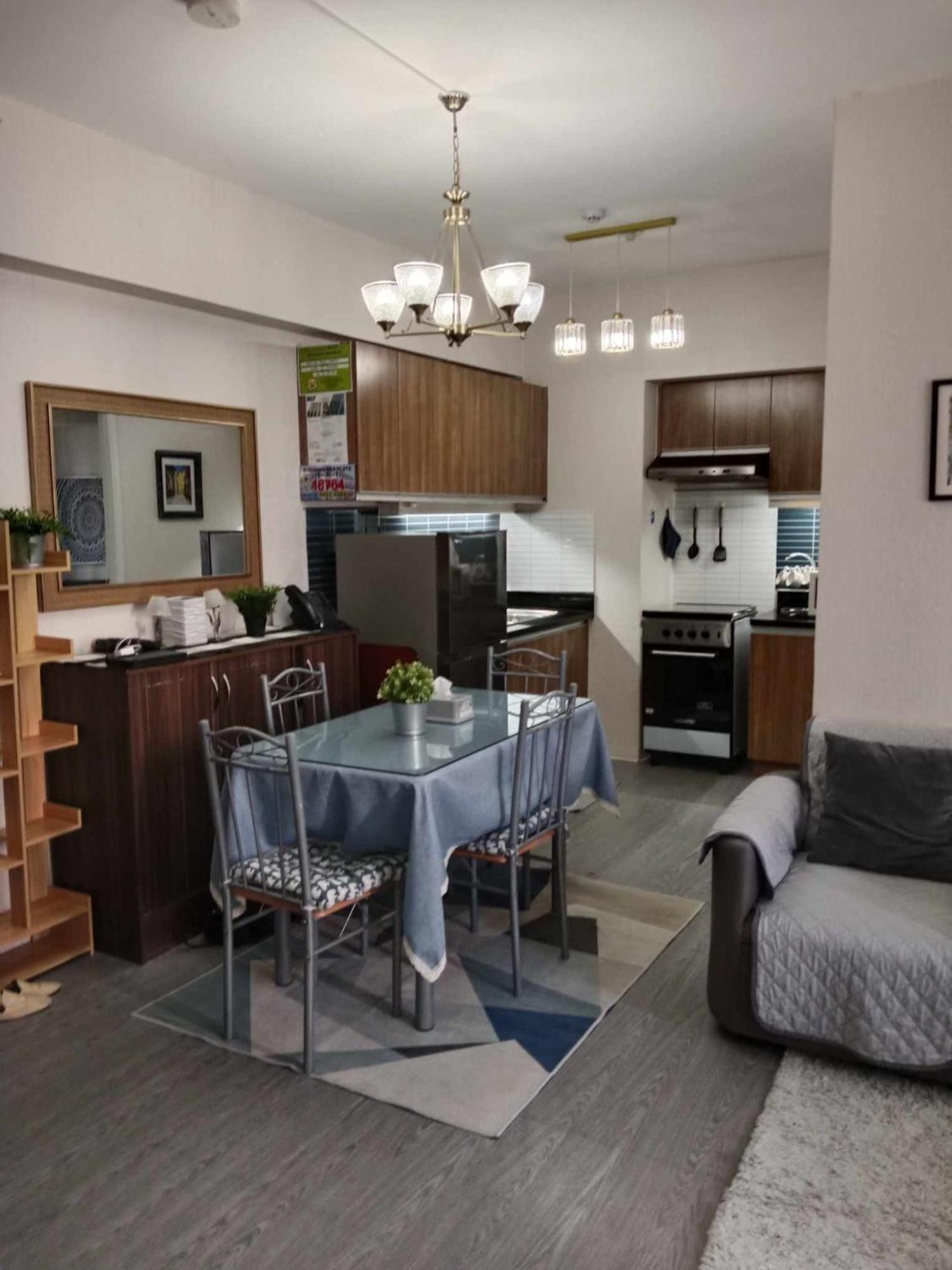 Spacious 2 Bedroom Condo Unit For Rent 일로일로 외부 사진